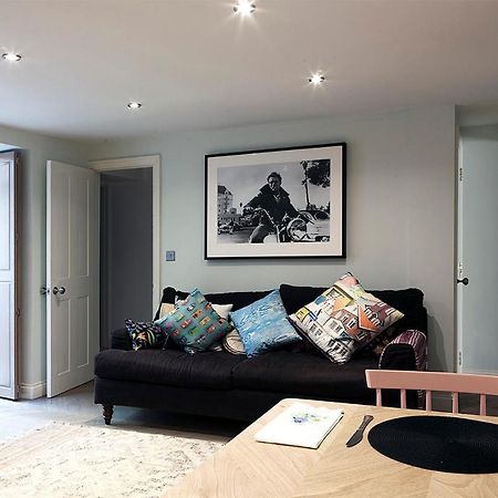 Central Hastings, Stylish-Luxe, Seaside Apartment. Екстер'єр фото